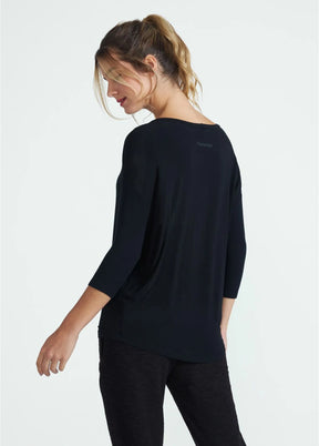 Camiseta Feminina Manga Longa Morcego